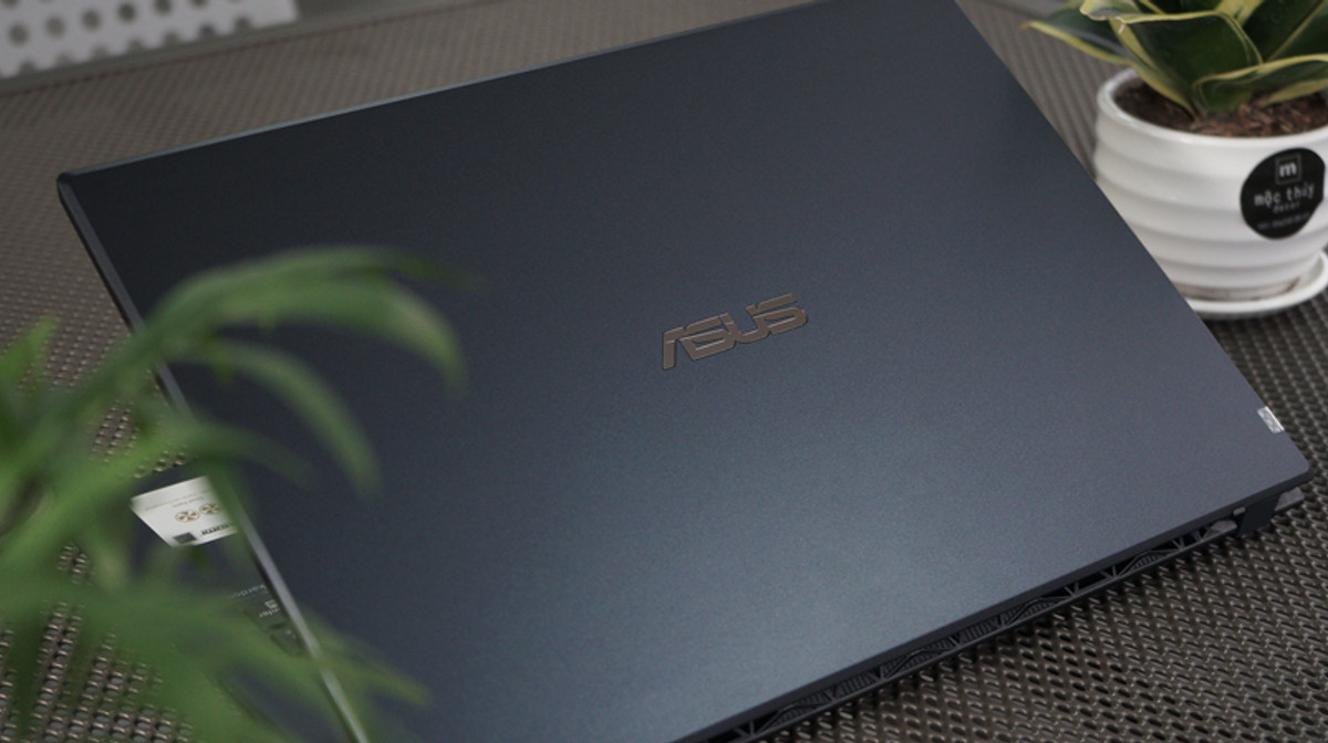Trên tay nhanh Asus Vivobook Gaming F571GT: Mỏng nhẹ, màn hình 120Hz cùng rất nhiều từ “tuy nhiên”
