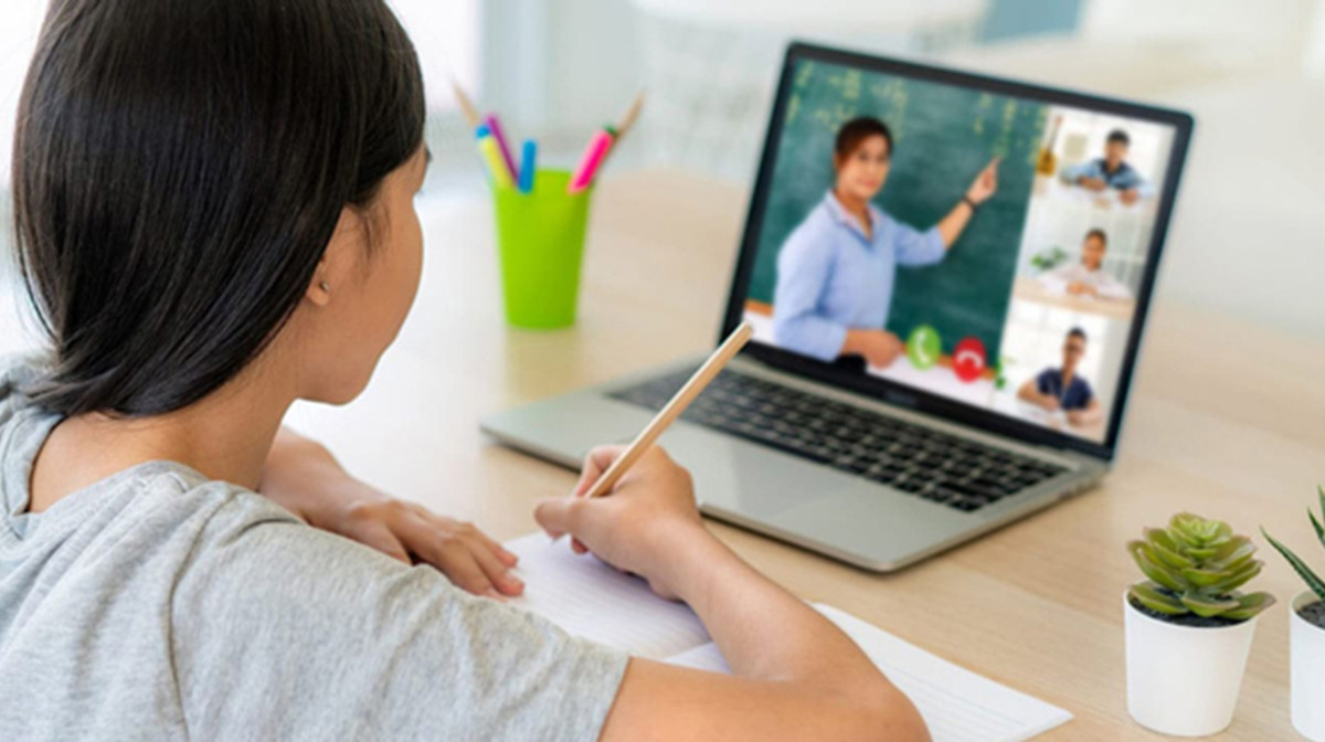 Học Online không còn là nỗi lo với 4 mẫu Laptop chỉ từ 11 triệu đồng tại ThinkPro!