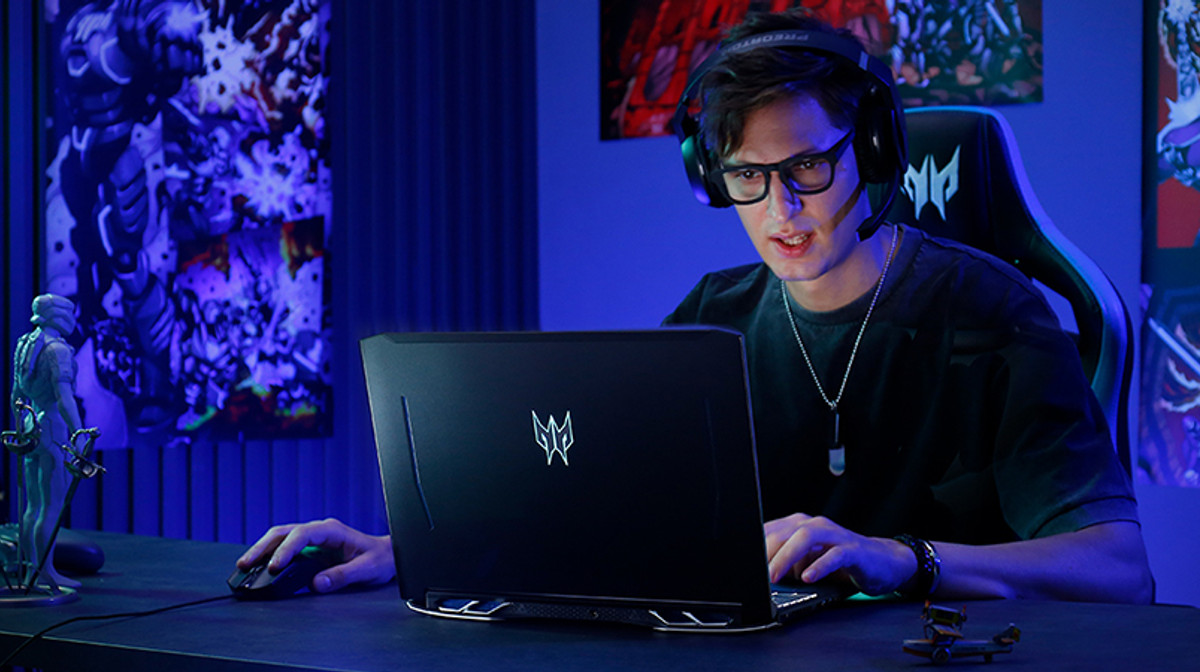 Acer Predator Helios 300: Hàng về ngập tràn, bạt ngàn khuyến mãi