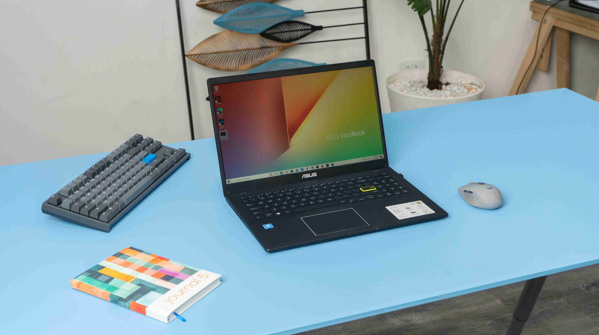 Asus Ultra Thin 15 - Laptop văn phòng giá rẻ hơn smartphone