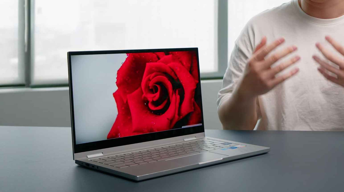 Galaxy Book Flex 2 Alpha - "Laptop đẹp nhất 2021" liệu còn phù hợp cho năm 2022