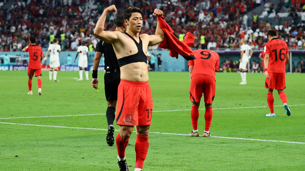 Tìm hiểu về công nghệ bên trong chiếc "áo ba lỗ" khiến nhiều khán giả World Cup tò mò
