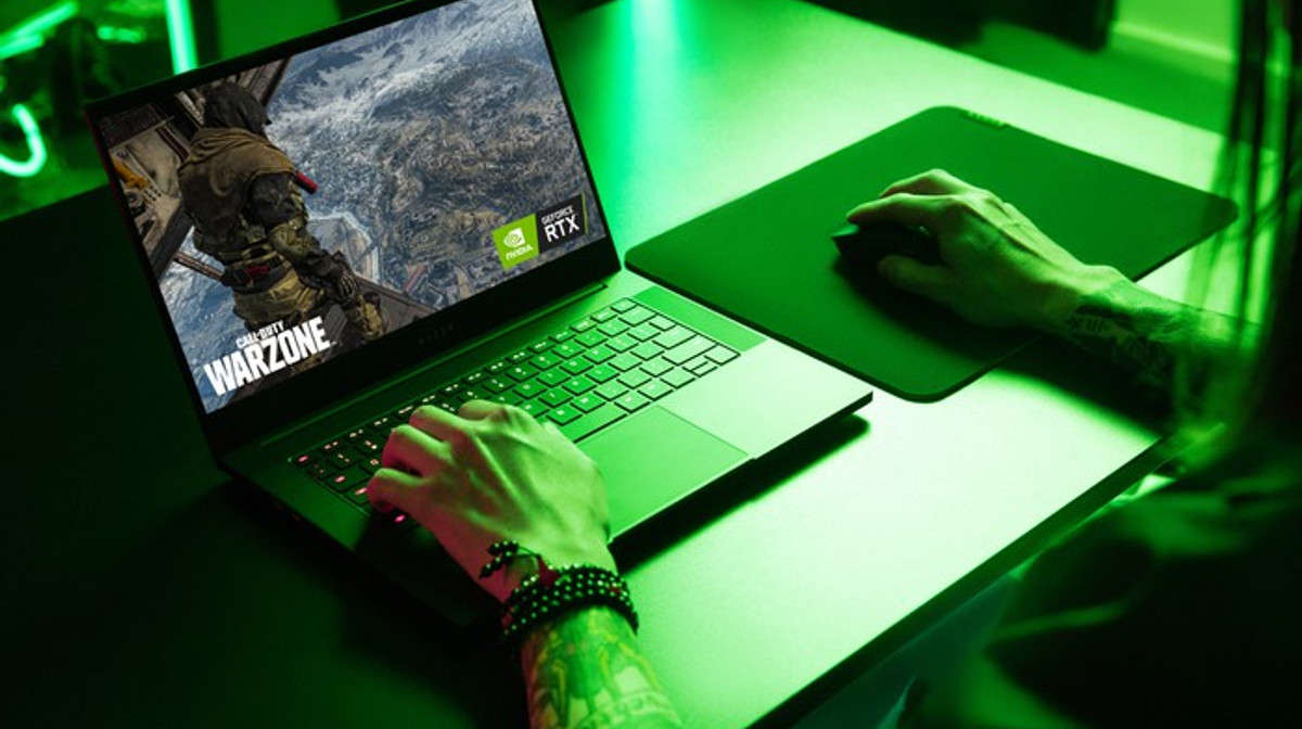 Khám phá Razer Blade 14: Có gì thú vị với "Rắn Ba Đầu" siêu khủng?