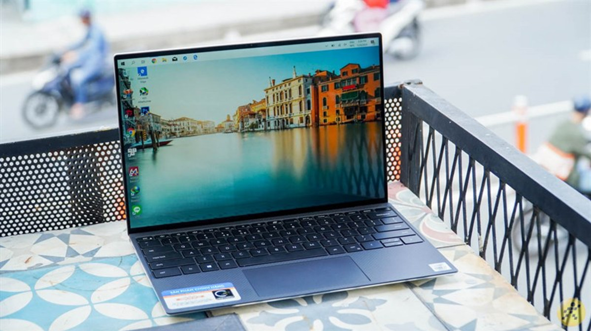 Dell 9300: Laptop mỏng nhẹ với cấu hình cực khủng