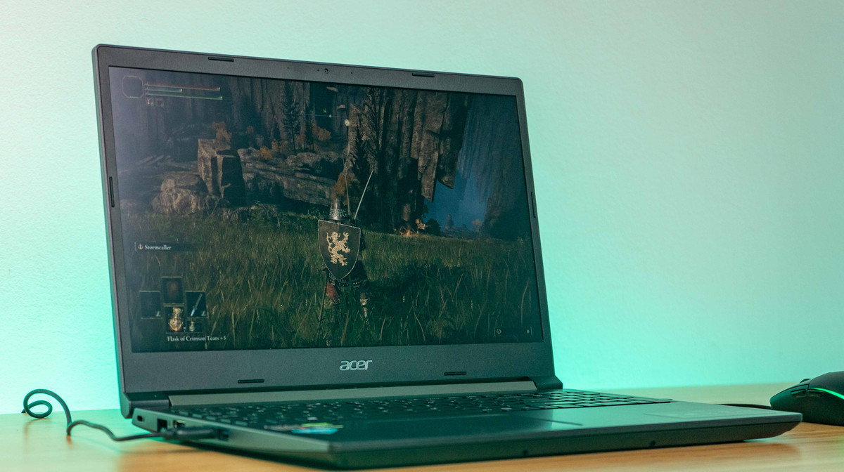 Nhìn lại Acer Aspire 7 AMD trong năm 2022: Vẫn chiến game ngon, giá đã rất rẻ!