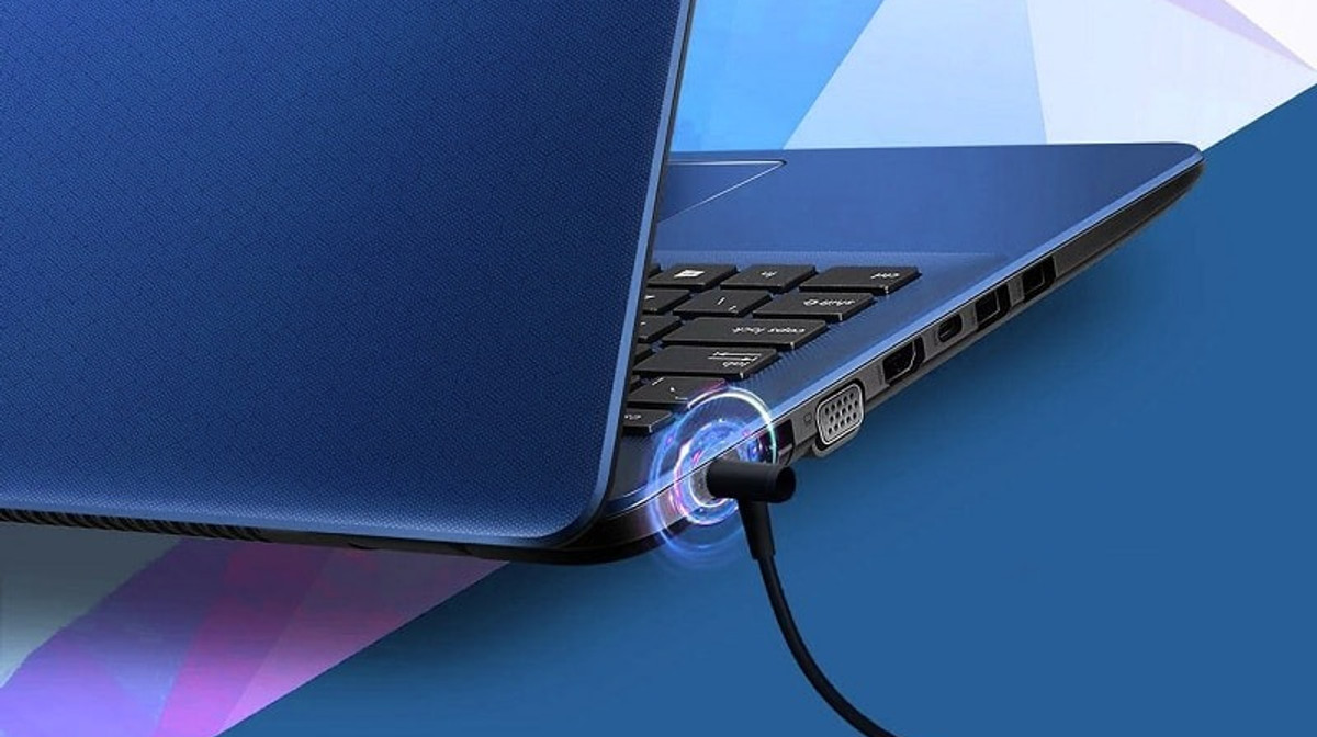 Sạc laptop phát ra tiếng kêu rè rè, liệu có phải dấu hiệu của hỏng hóc