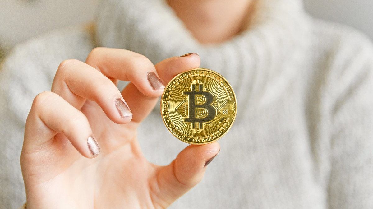 Nếu sở hữu 1 đồng Bitcoin ở thời điểm hiện tại, bạn sẽ mua được những gì?