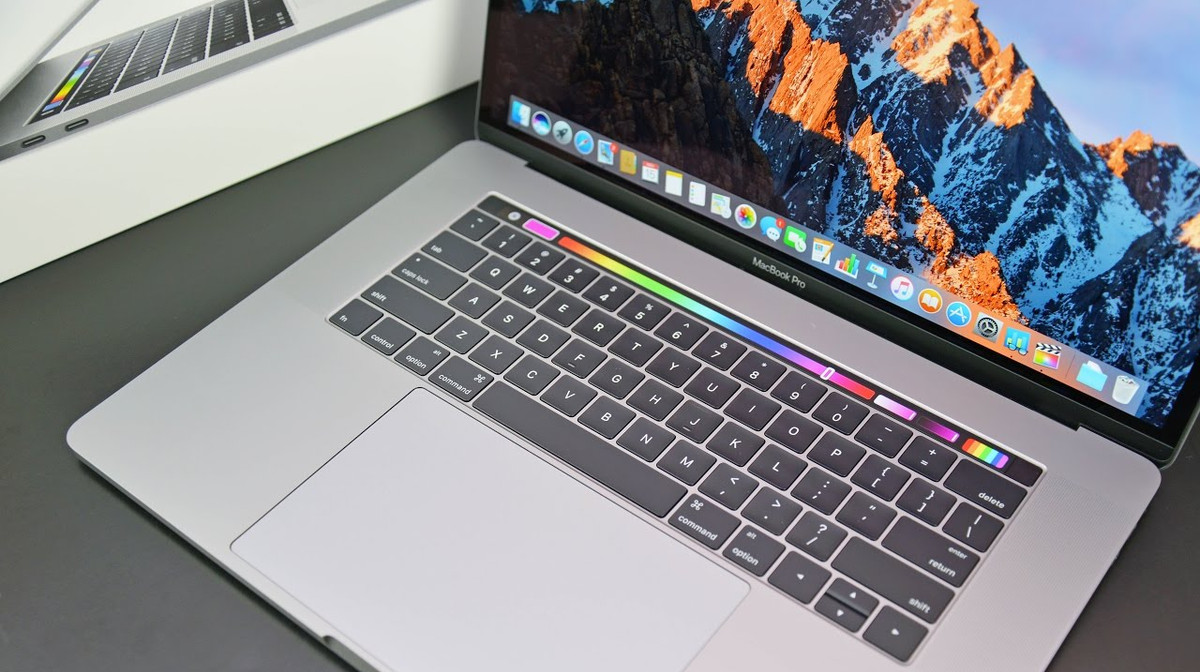 Loạt MacBook có TouchBar đầu tiên chính thức trở thành "đồ cổ"