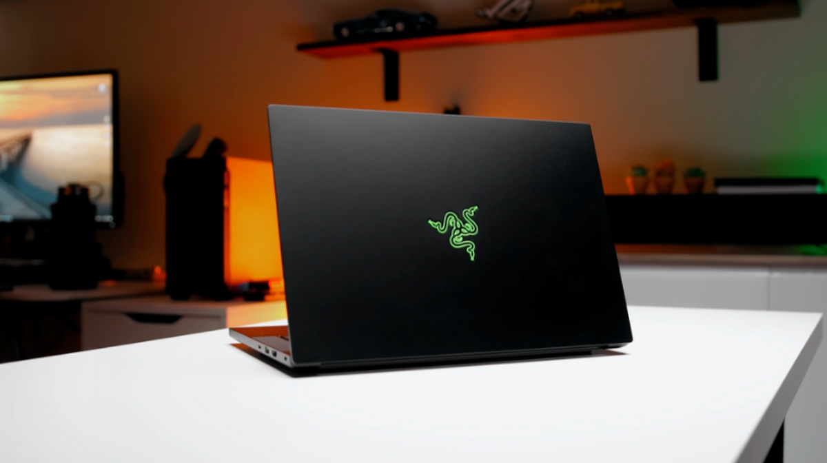 Razer Blade 14 (Intel 12th): Thiết kế vuông vức nhỏ gọn, hiệu năng gaming đỉnh cao