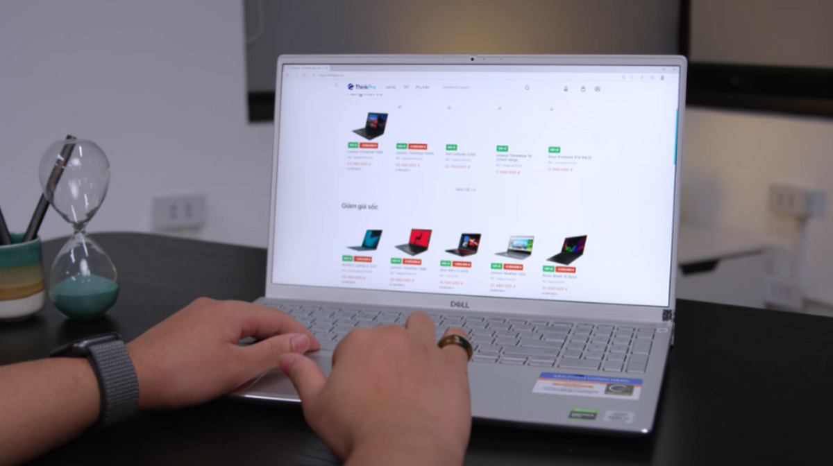 Dell Inspiron 15 7501: Mẫu mã thanh lịch, cấu hình mạnh mẽ đáp ứng tốt công việc