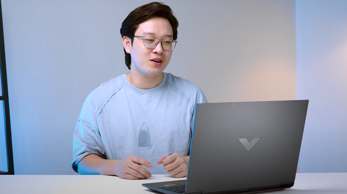 HP Victus - Laptop gaming ẩn mình qua vẻ ngoài văn phòng