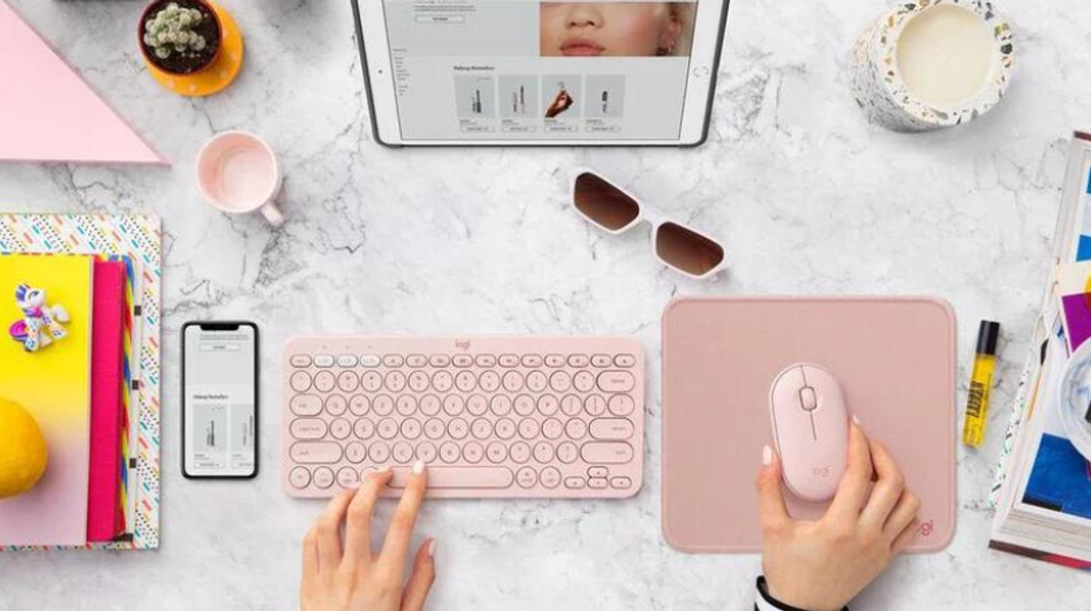 Bàn di chuột Logitech Studio Seri: Chất liệu mịn màng, dịch chuyển dễ dàng