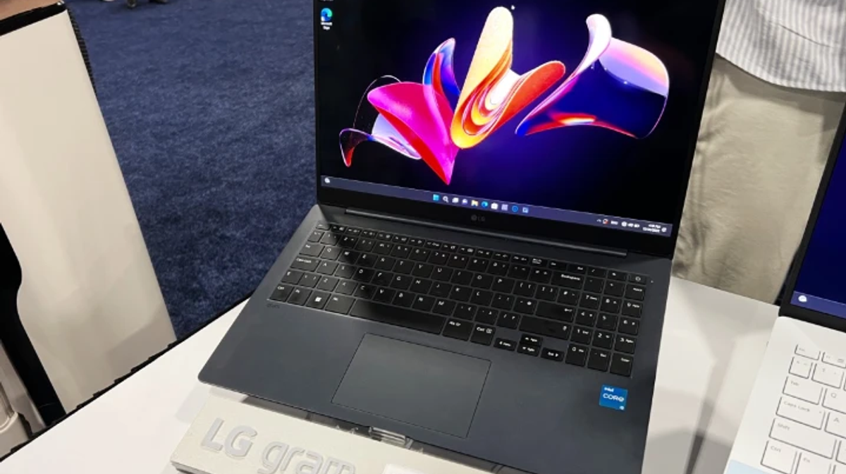 #CES2023 Trên tay nhanh LG Gram Ultraslim: Khi dòng Gram không chỉ là siêu nhẹ