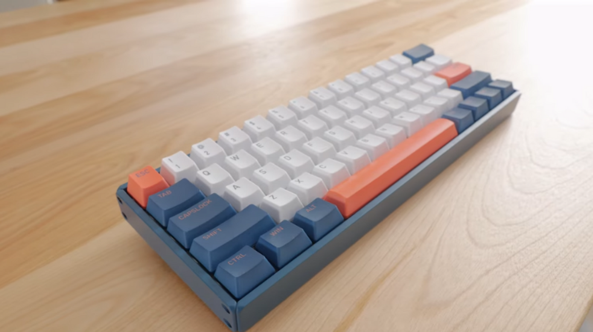Bàn phím cơ IQUNIX F60: Layout nhỏ gọn, phím bấm mượt mà