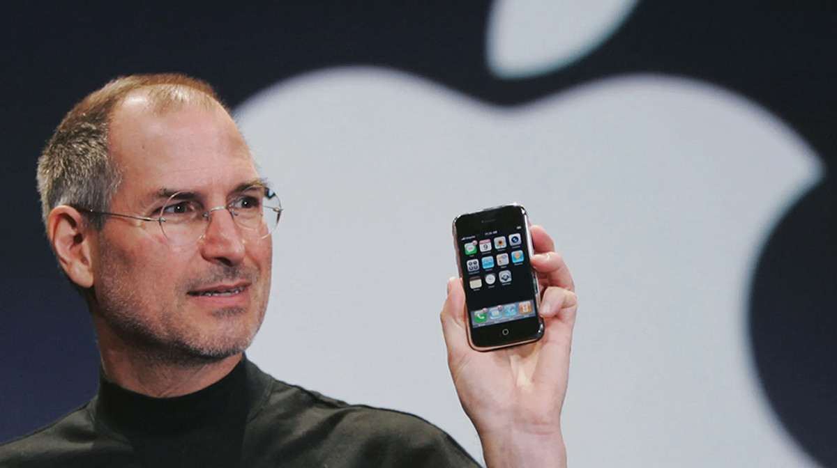 Ngày này 16 năm trước, Apple tham vọng "tái định nghĩa smartphone" với iPhone 2G