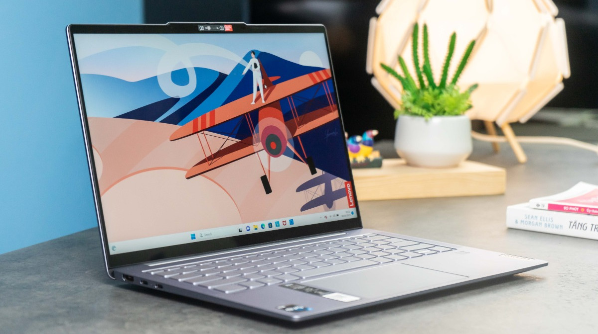 Đánh giá chi tiết Lenovo Slim 7i Gen 8 (2023): Làm multimedia chuyên nghiệp rẻ vậy sao?
