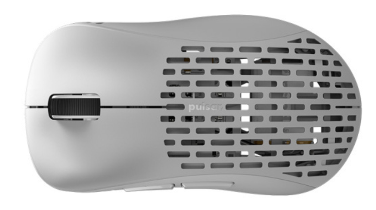 Pulsar Xlite Wireless V2: Cầm nắm đã tay, thoải mái thao tác