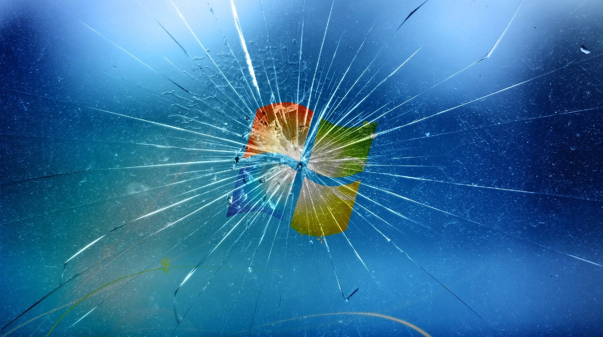Kích hoạt Windows giúp khách không thành, kỹ thuật viên Microsoft bẻ khóa luôn bằng "cấm thuật"