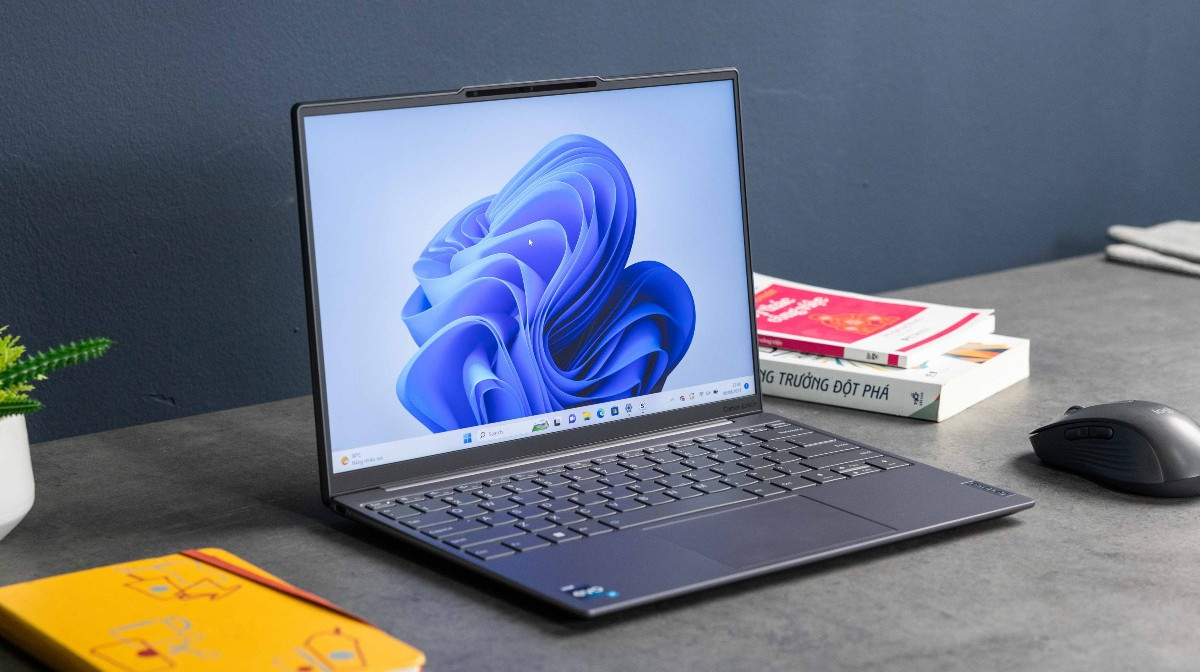 Đánh giá chi tiết Lenovo Yoga Slim 7 Carbon: Siêu nhẹ, siêu hoàn thiện, siêu vừa tiền