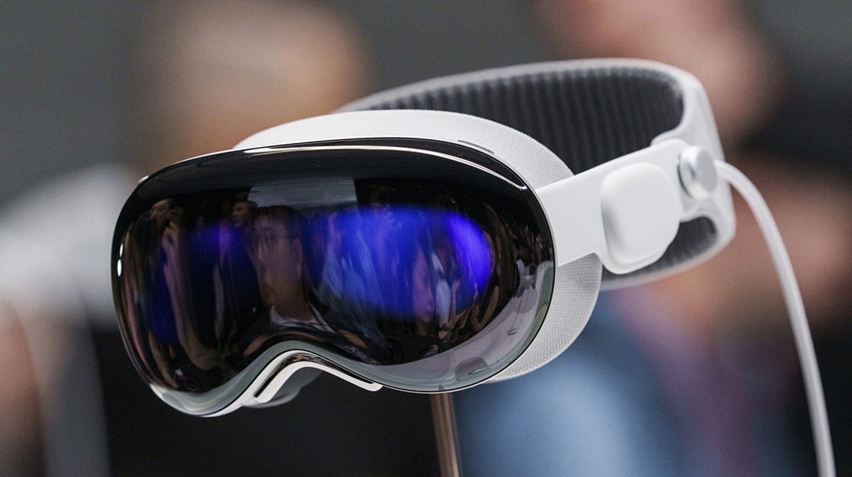Chuyên gia về Apple: "Apple Vision Pro là sản phẩm đời đầu nhiều lỗi nhất từng được nhà Táo sản xuất"