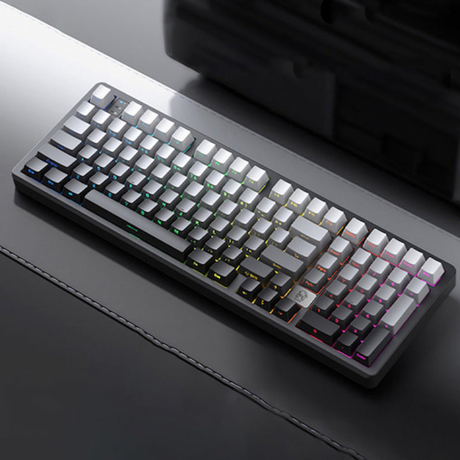 Bàn phím cơ Leobog Hi98C Pro Aluminum