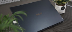 Trên tay nhanh Asus Vivobook Gaming F571GT: Mỏng nhẹ, màn hình 120Hz cùng rất nhiều từ “tuy nhiên”
