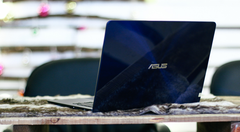 ASUS UX430 mang tới phong cách hiện đại cho bạn trẻ yêu công nghệ