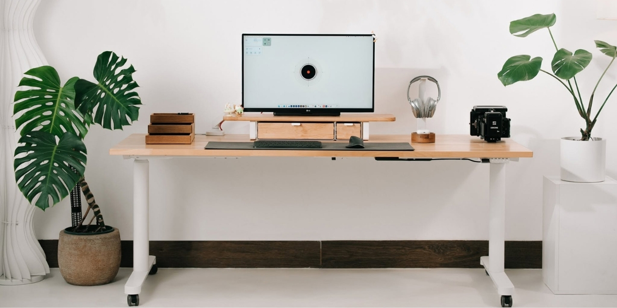 Khám phá 4 mẫu bàn làm việc MDF nổi bật tại Nice Design