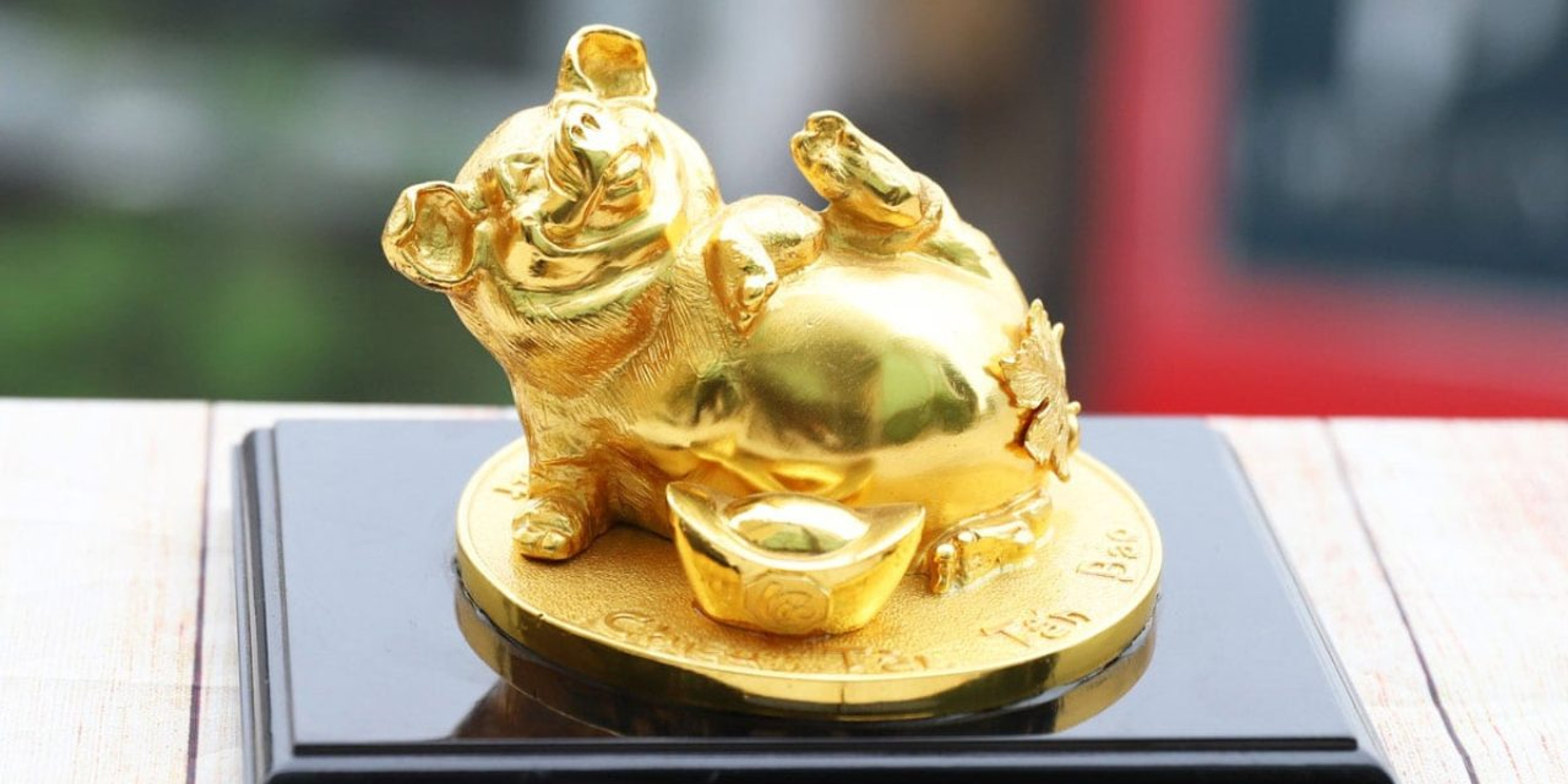 Top 9 Vật Phong Thủy Để Bàn Làm Việc Tuổi Quý Hợi May Mắn Nhất 2026