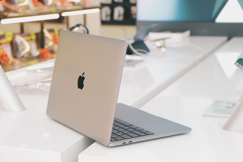 Ai là người nên mua MacBook Pro M2?