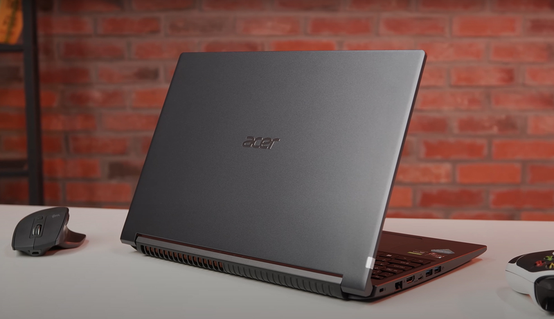 Acer Aspire 7 Gaming: Bên ngoài phong cách, bên trong hiển hách