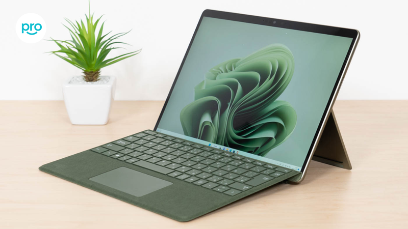 Ấn tượng Surface Pro 9 xanh rêu (Forest) đẹp mắt