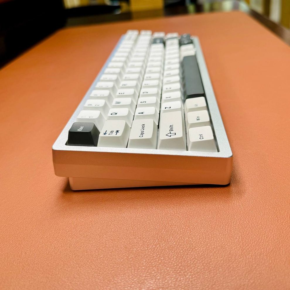 Hình ảnh 4 của Bàn Phím Cơ Weikav Lucky65 Aluminum CNC (KTT Cocconut Switch - Sliver - Mới, Full box, Nhập khẩu)