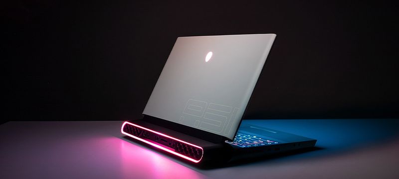 Cấu hình mạnh nhất của Dell Alienware Area-51m R2 lên tới 130 triệu đồng