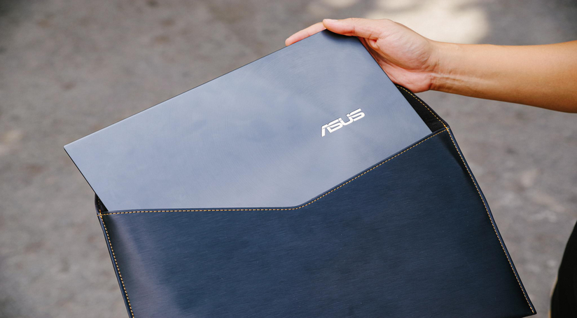 Một mẫu laptop Asus 13 inch nhưng lại có màn hình lên đến 14 inch