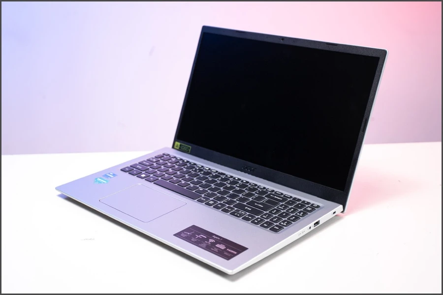 Acer Aspire 3 A315-59-381E là một lựa chọn tuyệt vời cho giáo viên với hiệu năng ổn định và giá cả phải chăng