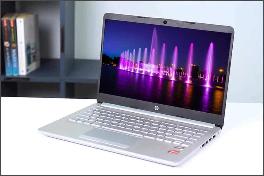 HP 14s Notebook là một chiếc laptop mỏng nhẹ, thời trang, phù hợp với những giáo viên thường xuyên di chuyển