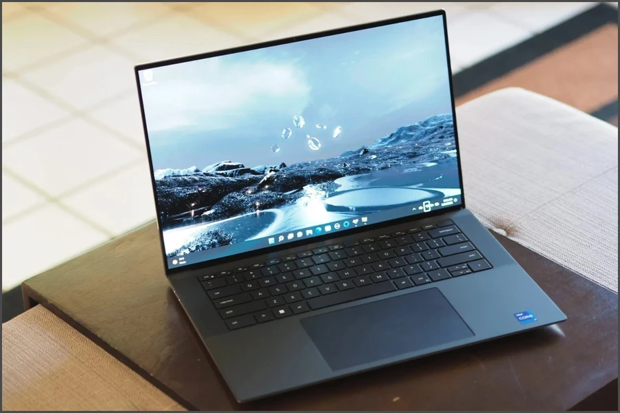 Asus ROG Strix G15 là dòng laptop gaming cao cấp, được thiết kế cho những game thủ đòi hỏi hiệu năng tối đa và phong cách độc đáo
