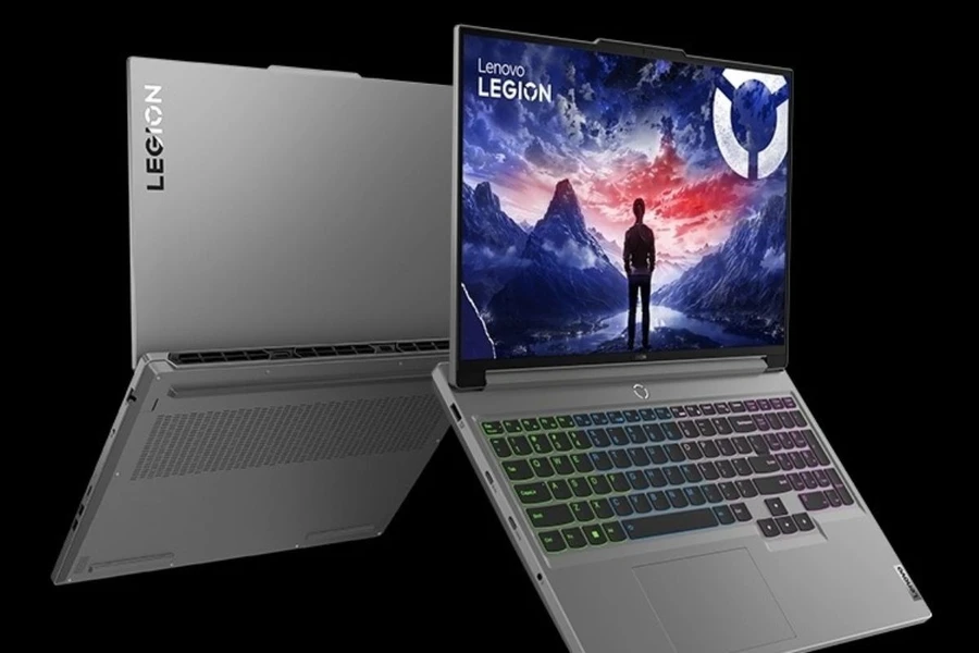 Lenovo Legion 5 16IRX9 83DG004YVN có ngoại hình sang trọng với gam màu xám thời thượng điểm lên logo Legion sáng bóng ở mặt lưng