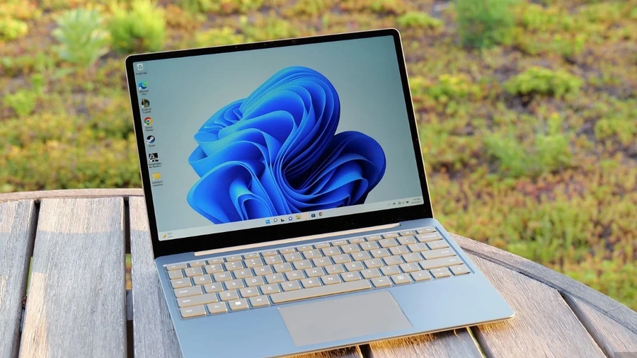 Microsoft Surface Laptop Go 2 