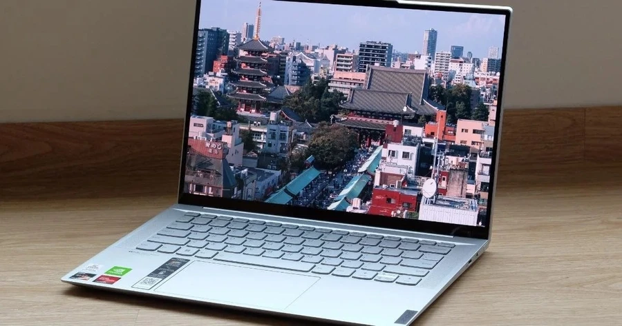 Chất lượng hiển thị của laptop Lenovo Yoga Slim 7 14IMH9.