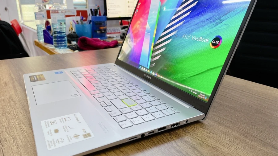 ASUS Vivobook 15X OLED