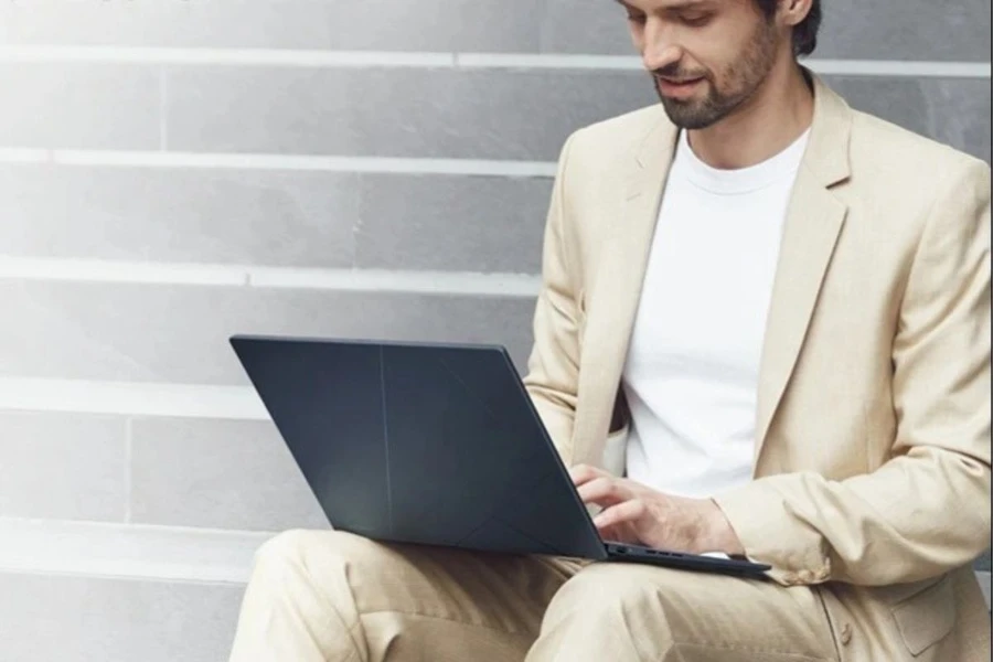 Bạn có thể thoải mái sử dụng laptop cả ngày dài với dung lượng pin 75Wh