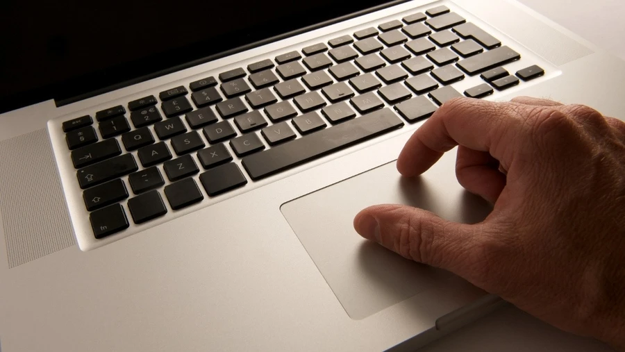 Bàn phím và touchpad laptop