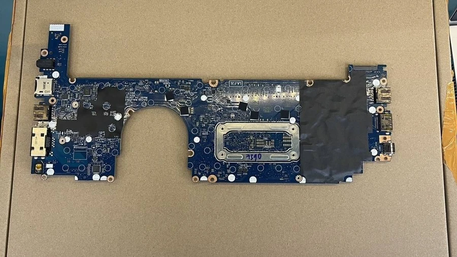 Sử dụng mainboard chính hãng, chất lượng tốt, có bảo hành