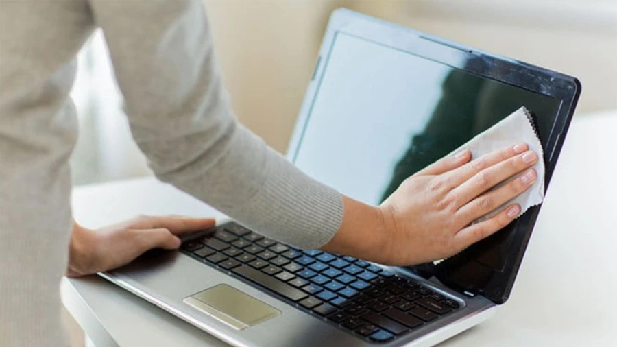Thường xuyên vệ sinh laptop