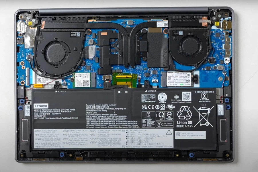 Lenovo Yoga Slim 7 14IMH9 có 32gb ram và 1tb ssd