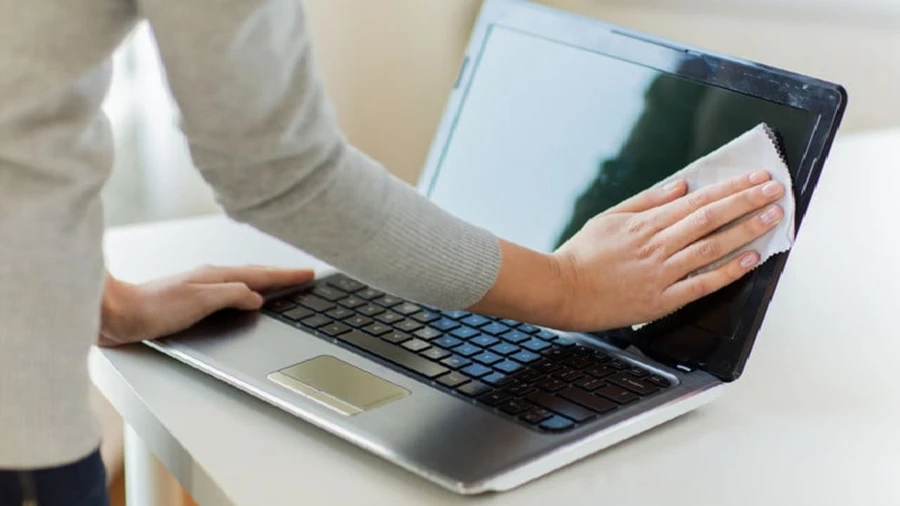 Hãy vệ sinh sạch sẽ loa laptop