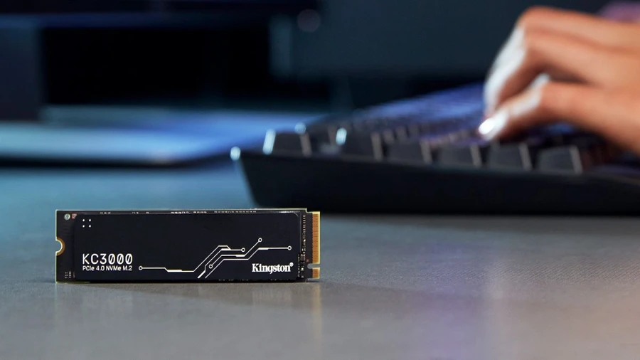 Khi lựa chọn ổ cứng, SSD NVMe PCIe là lựa chọn bắt buộc cho laptop RTX 4060 nhờ tốc độ đọc/ghi vượt trội so với ổ cứng HDD truyền thống. Dung lượng 512GB là mức cơ bản, trong khi 1TB sẽ phù hợp với nhu cầu lưu trữ lớn hơn.