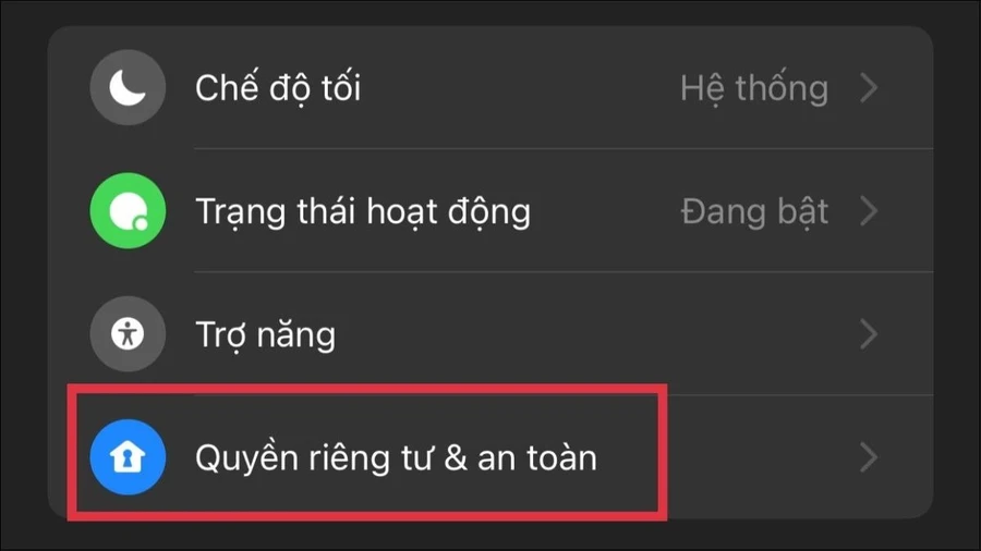 Chọn mục Quyền riêng tư & an toàn